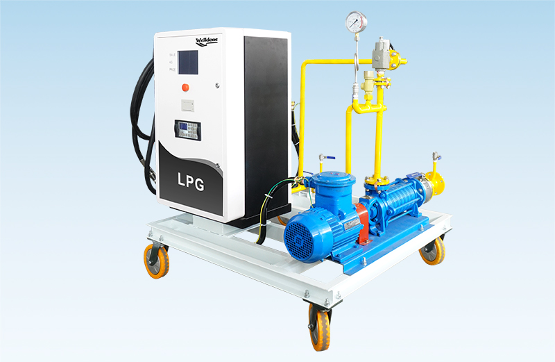 How is accuracy maintained in LPG dispensers?