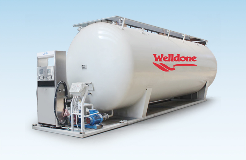 Why is temperature compensation necessary in LPG dispensers?