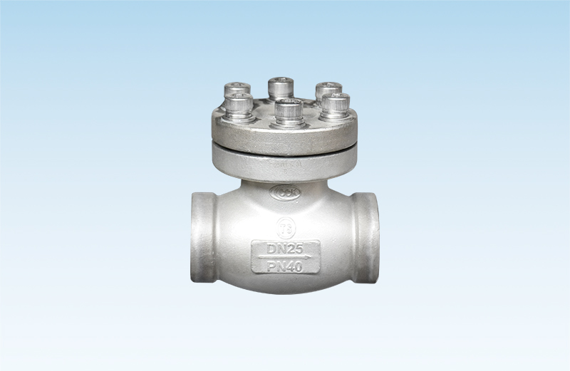 How do LNG dispensers manage vapor return?