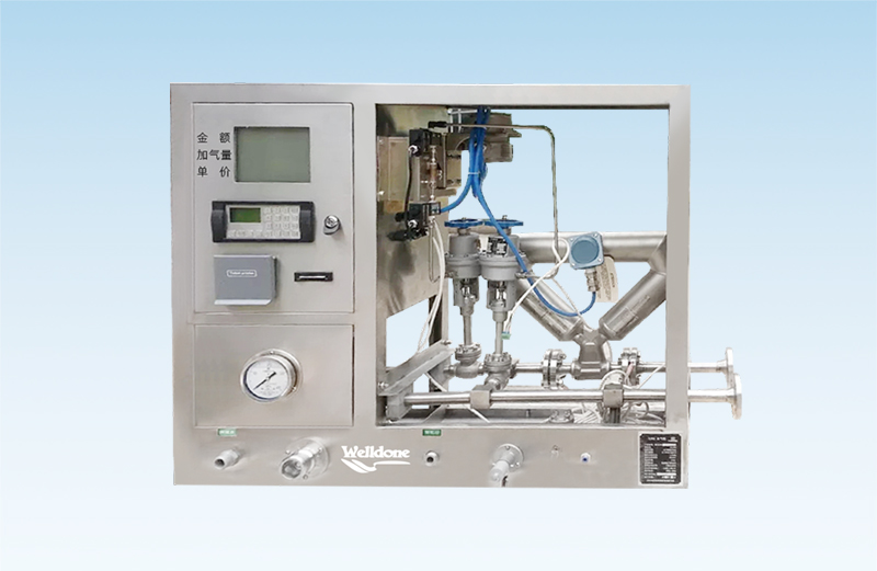 How do LNG dispensers handle emergency scenarios?