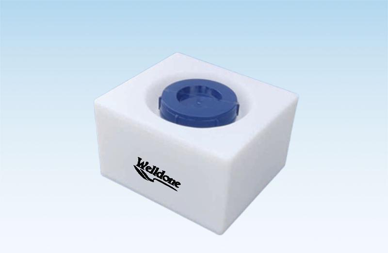 Can urea dispensers prevent contamination during refueling?